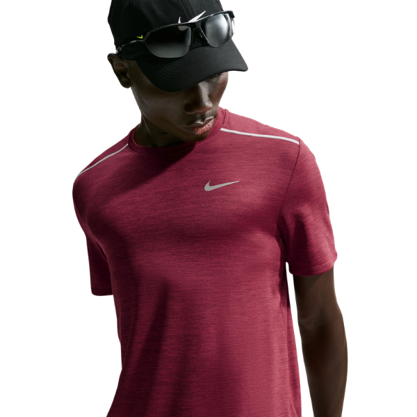 Nike Miler Dri-FIT UV Short-Sleeve Running Top Tough Red/Mystic Dates