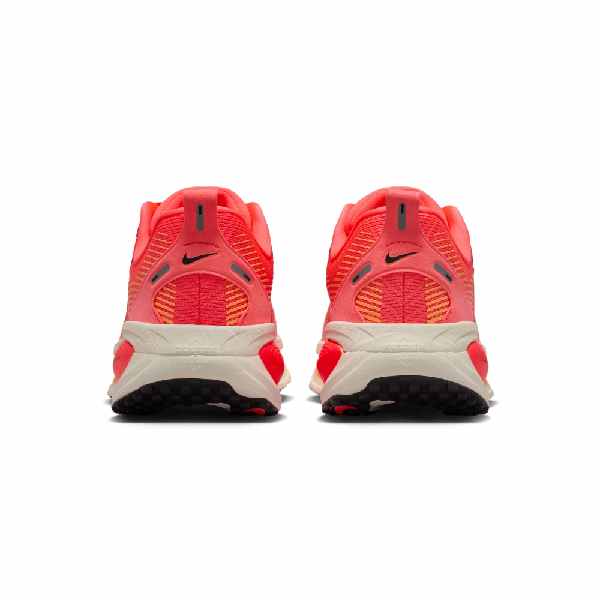 Nike Vomero 18 Hot Lava/Chalk