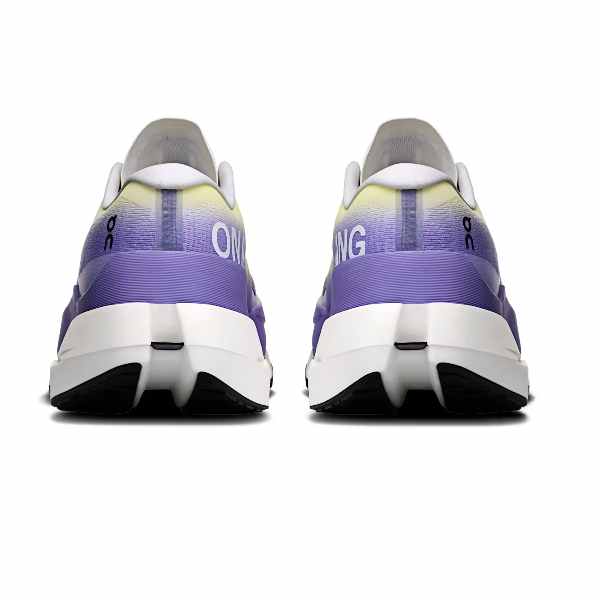 On Cloudboom Max White | Juniper