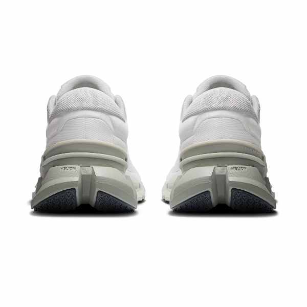 On Cloudflyer 5 Ivory | Tin Men