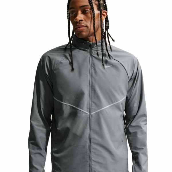 Nike Miler Repel UV Protection Running Jacket Smoke Grey