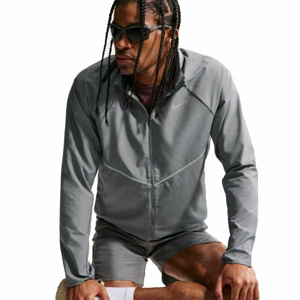 Nike Miler Repel UV Protection Running Jacket Smoke Grey