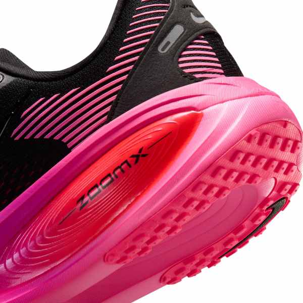 Nike Vomero 18 Black/Hyper Pink/Laser Crimson