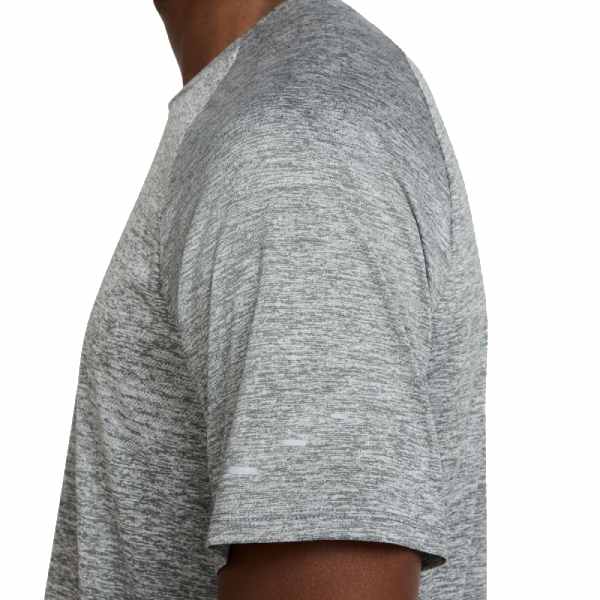 Nike Stride Dri-FIT ADV Short-Sleeve Smoke Grey