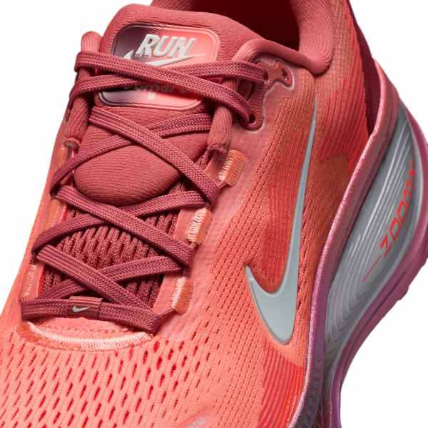 Nike Vomero 18 SE Light Redwood