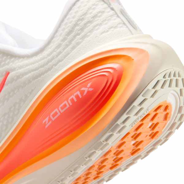 Nike Vomero Plus Sail/Hot Lava