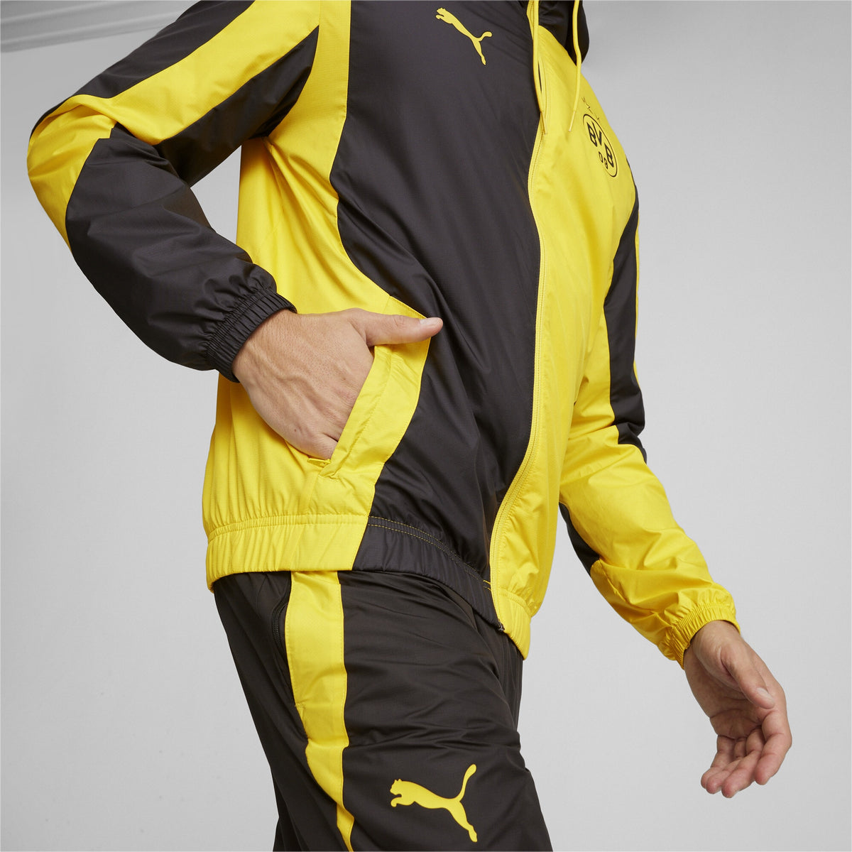 Puma BVB Prematch Woven Jacket Cyber Yellow
